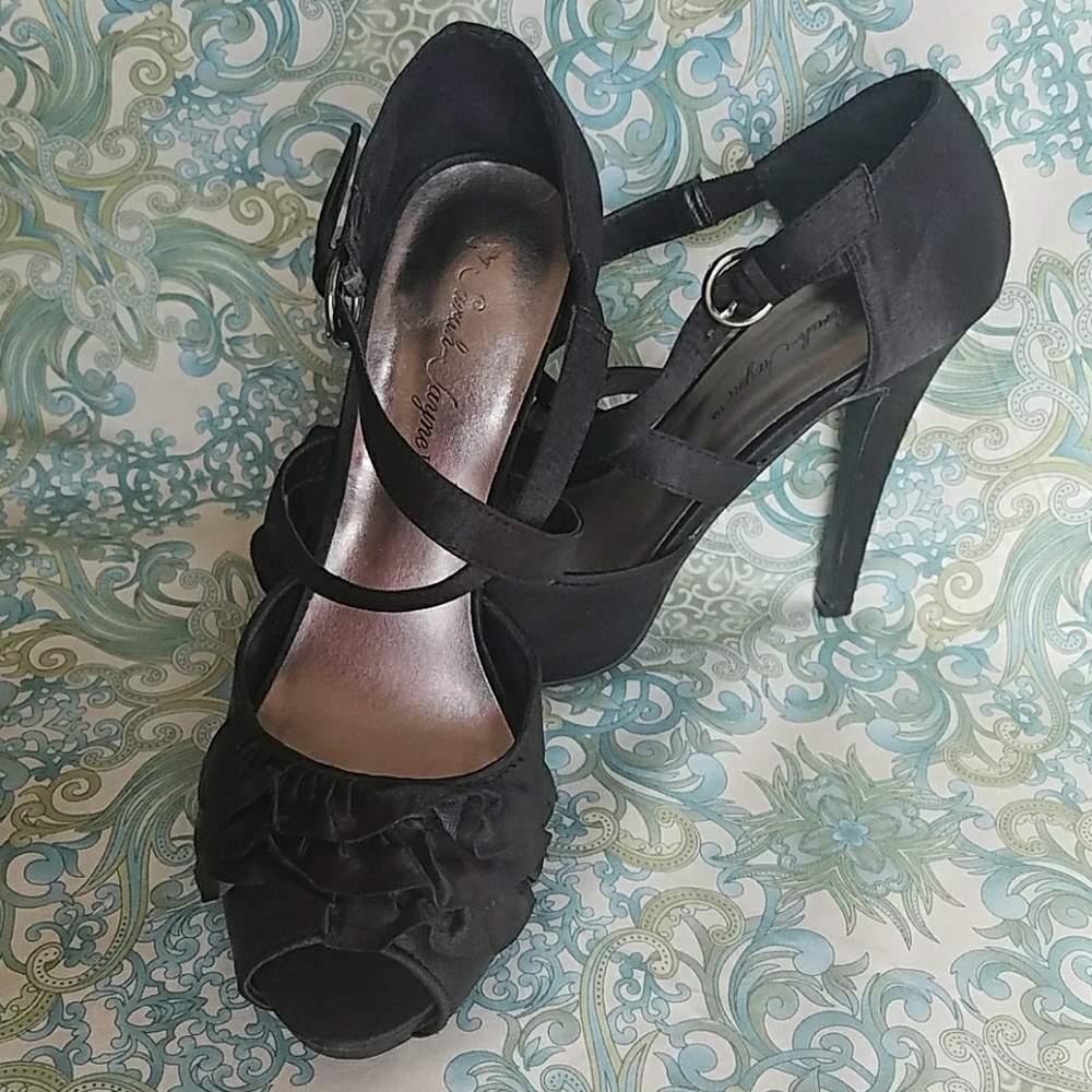 Maze Black 5" heel size 8